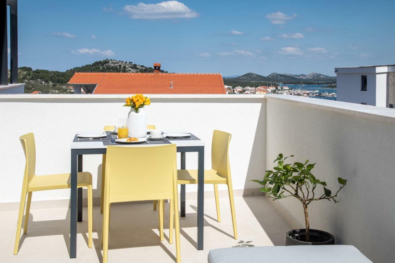 Luxury Apartment La Mer Murter Eksteriør bilde